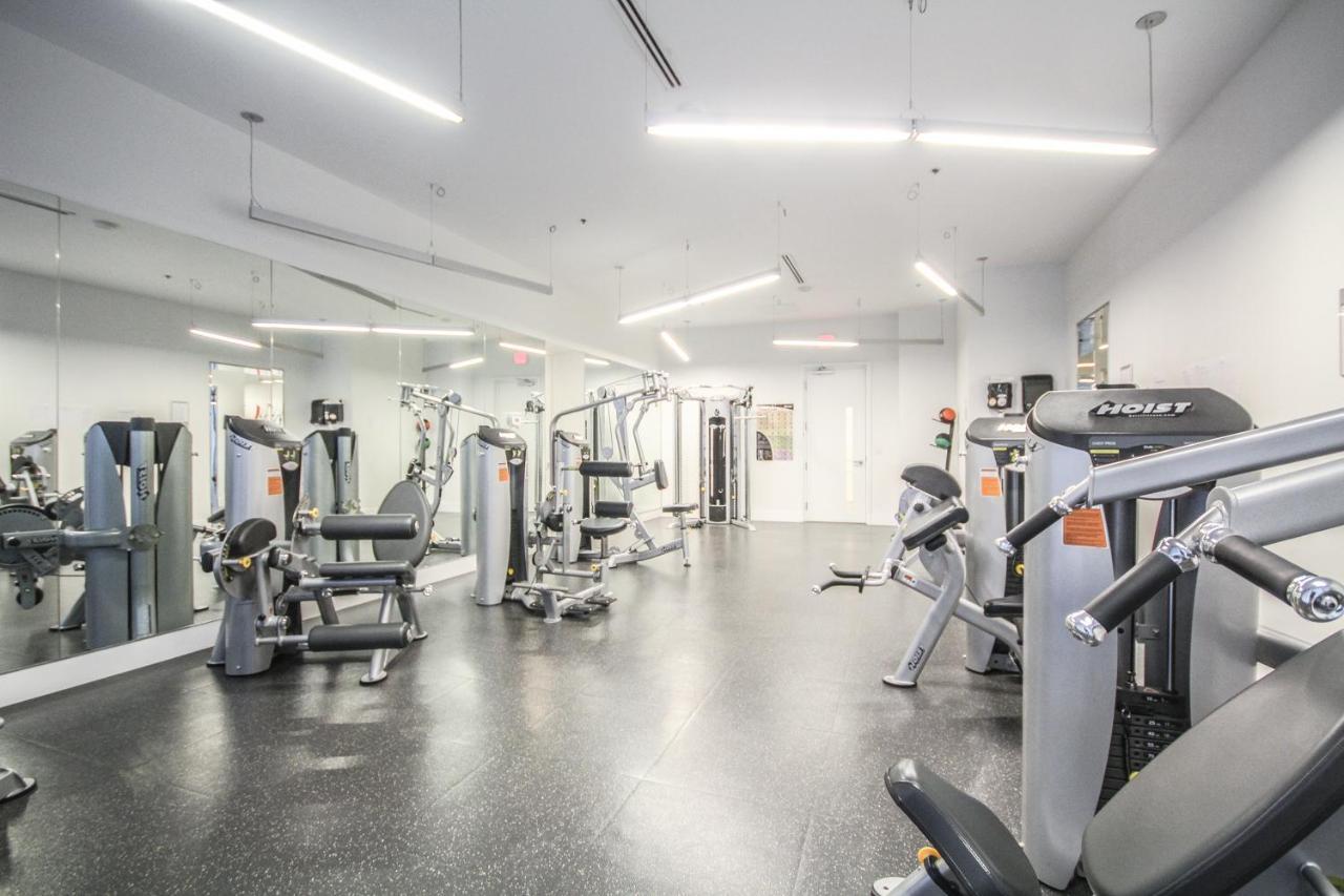 The Bay Suites - Entertainment Dist Toronto