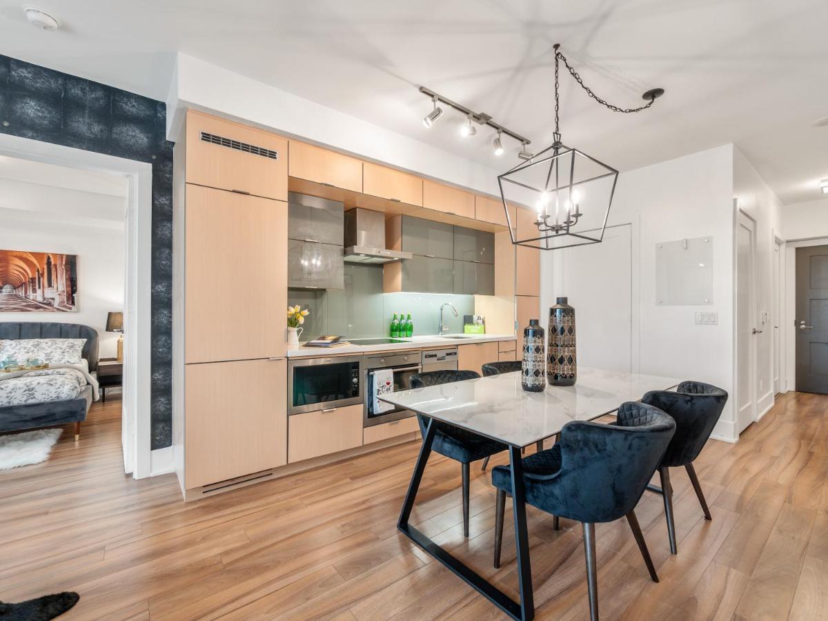 Apartment Designer 2br + Study Condo, Ed - Cn Tower View *
