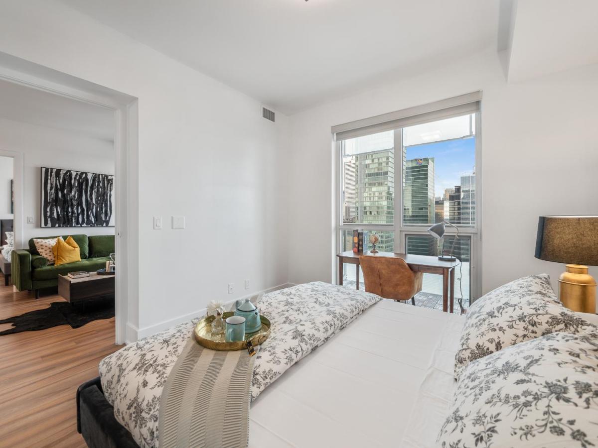 Apartment Designer 2br + Study Condo, Ed - Cn Tower View *