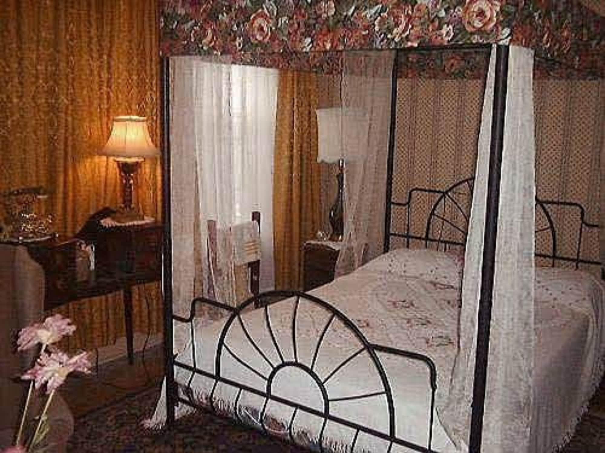 Bed & Breakfast Pimblett's Downtown Bed &breakfast 2*