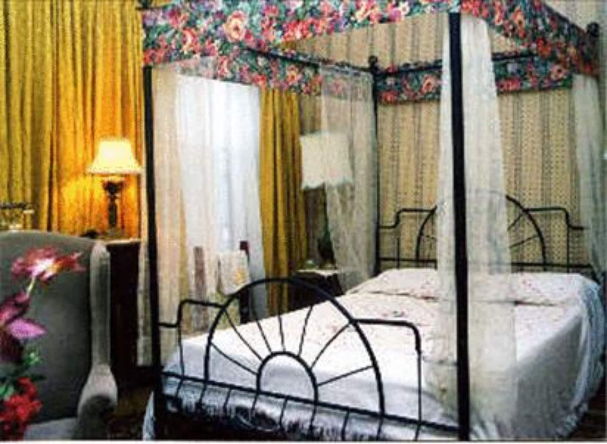 Pimblett's Downtown Bed &breakfast Bed & Breakfast