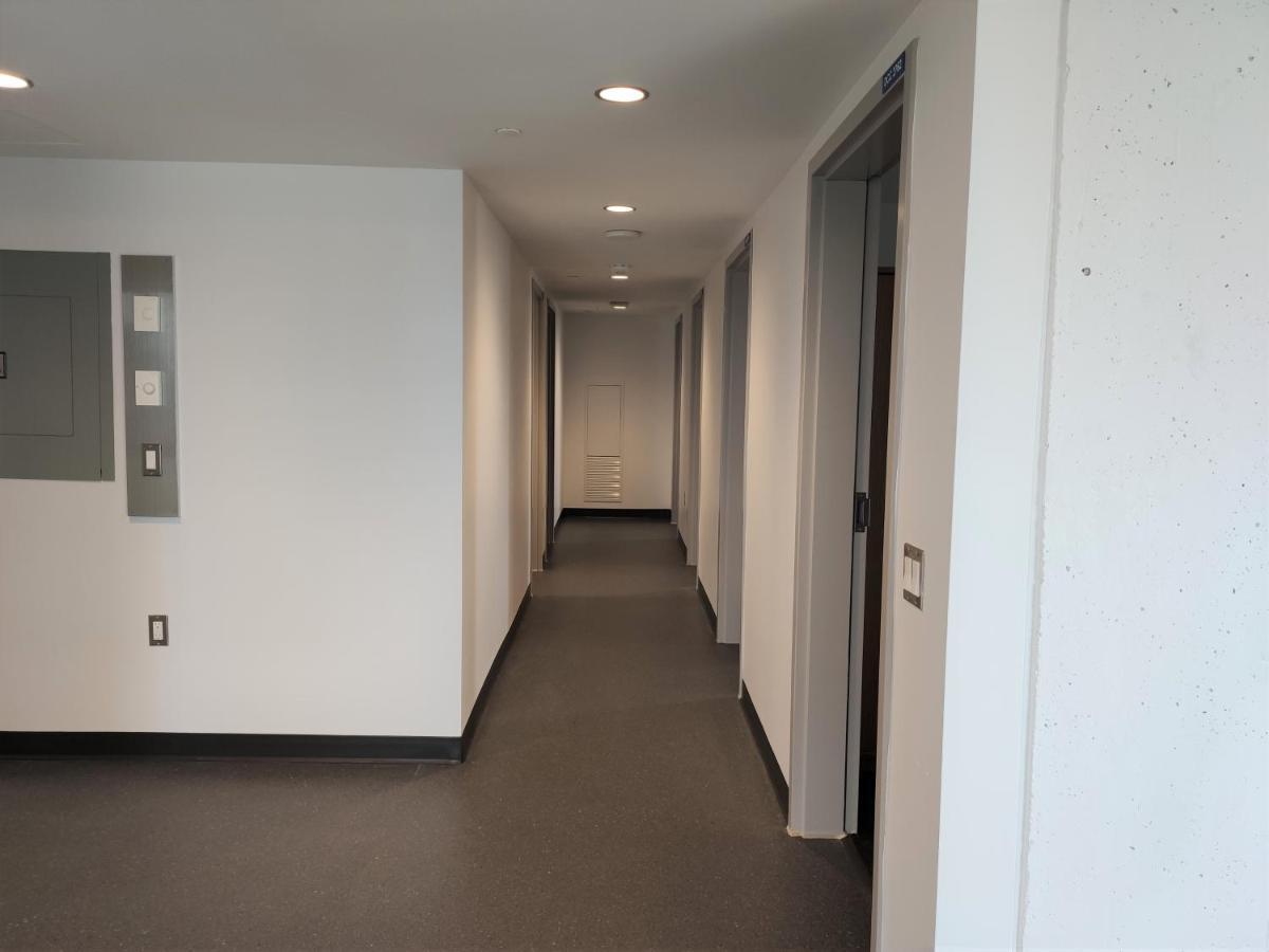 Metropolitan University-daphne Cockwell Complex Apartment Toronto