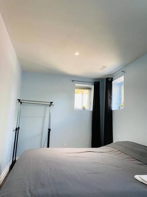 Impression 2 Bedrooms Apartment Space Share * Toronto