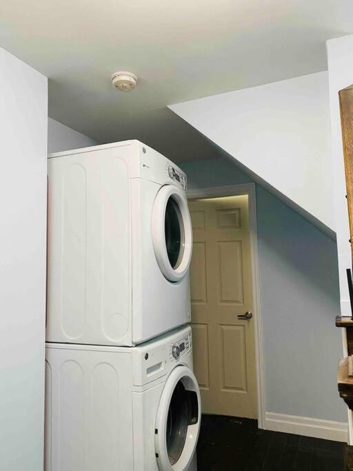Apartment Impression 2 Bedrooms Apartment Space Share *