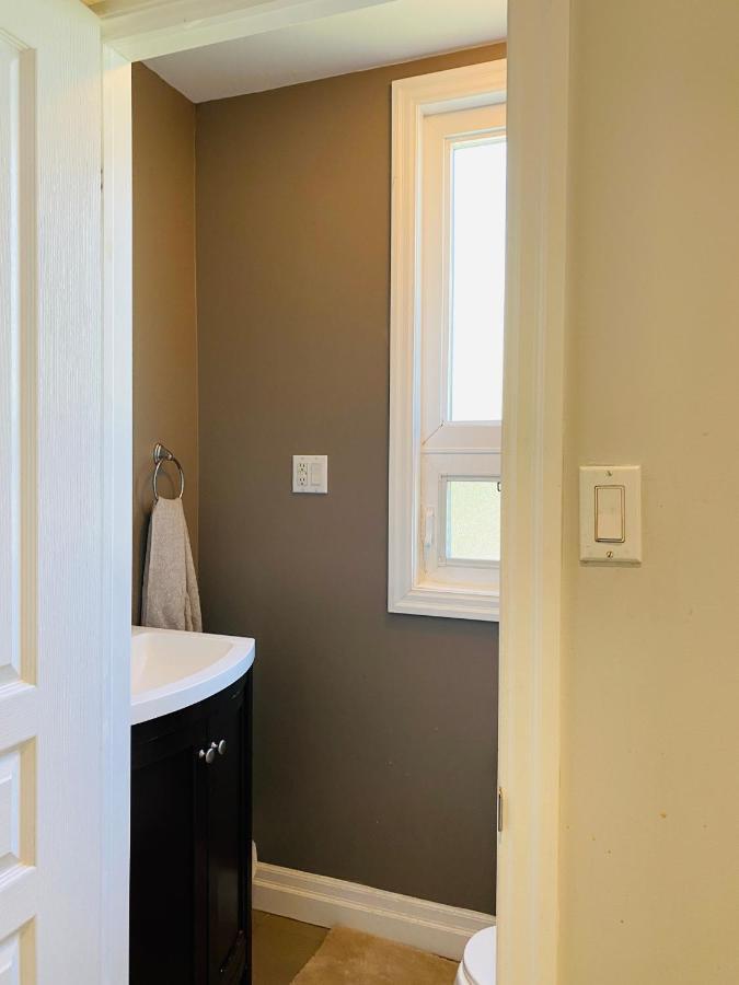 Impression 2 Bedrooms Apartment Space Share Apartment Toronto