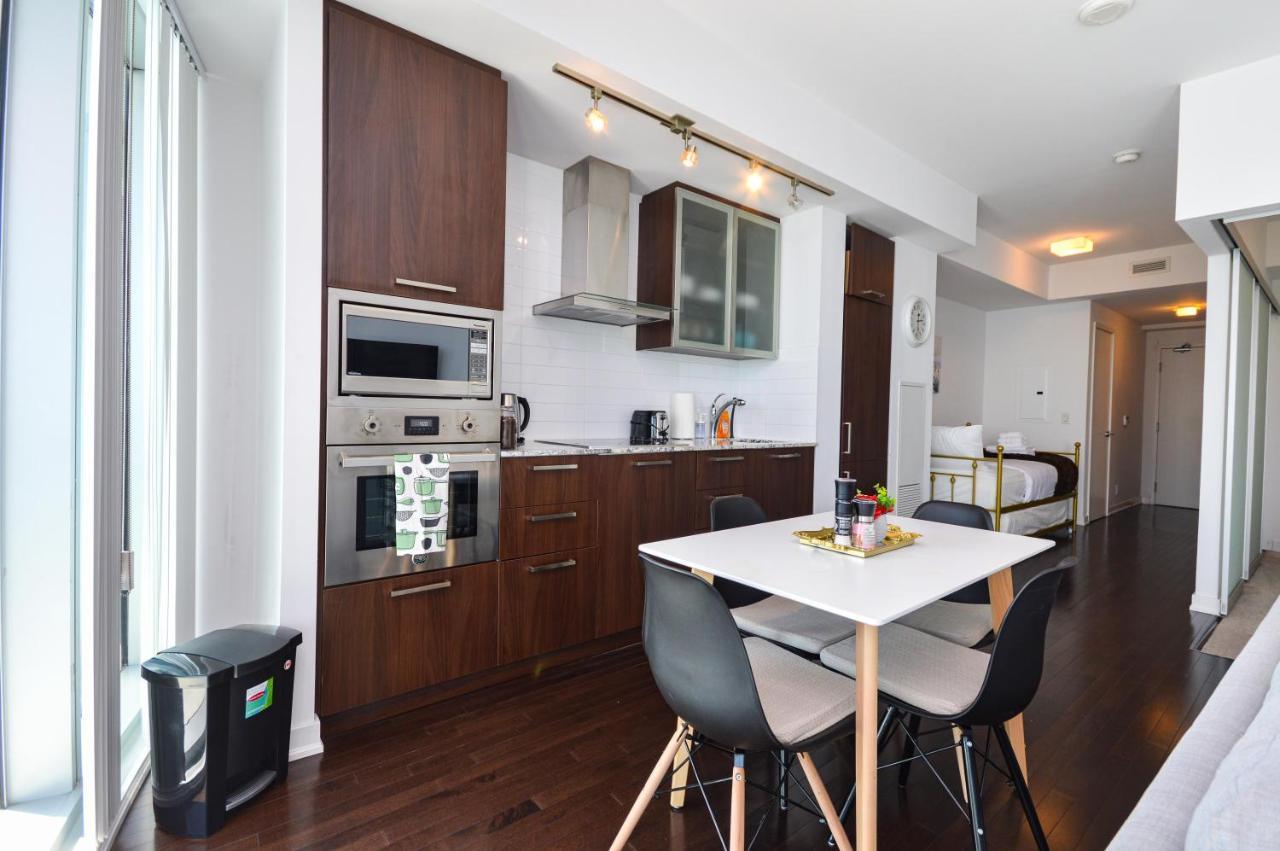 Downtown Mins From Scotiabank Arena, Tiff, Cn Tower, Union, Mtcc