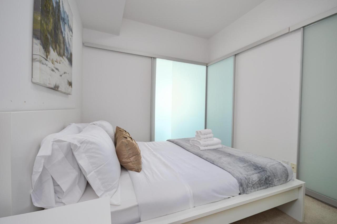 Apartment Downtown Mins From Scotiabank Arena, Tiff, Cn Tower, Union, Mtcc