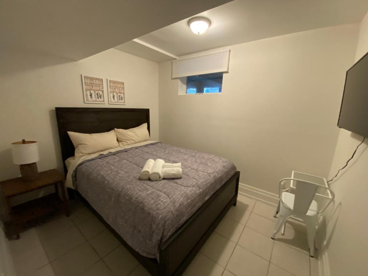 Yorkmills And Bayview !d Cozy & Stylish Private Bdr With Shared Bathroom Homestay Toronto
