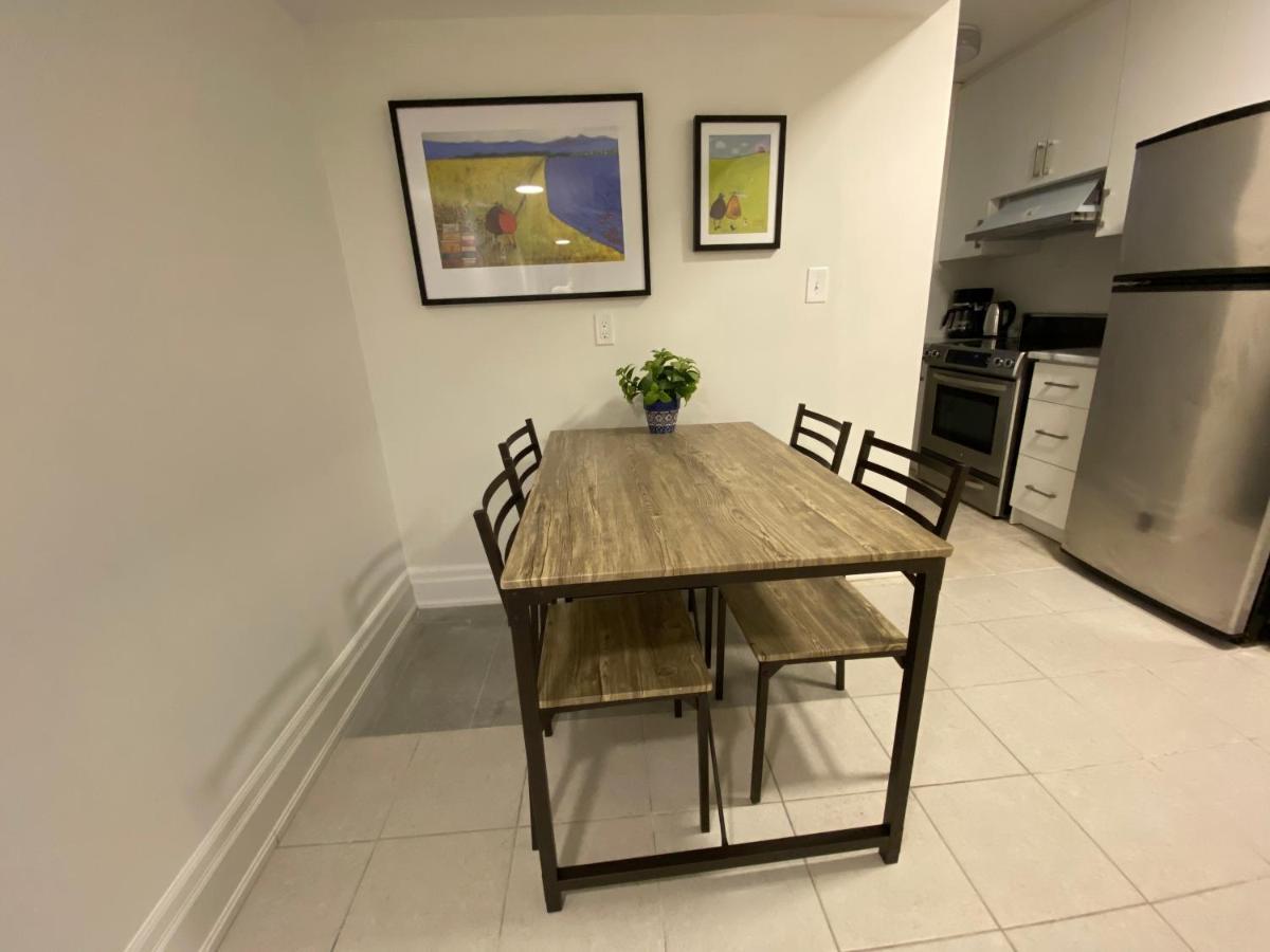 Yorkmills And Bayview !d Cozy & Stylish Private Bdr With Shared Bathroom Homestay *