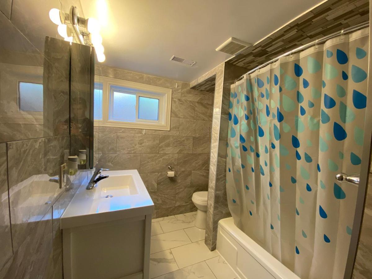 Yonge And Finch Subway !t Spacious And Modern Private Bdr With Shared Bathroom
