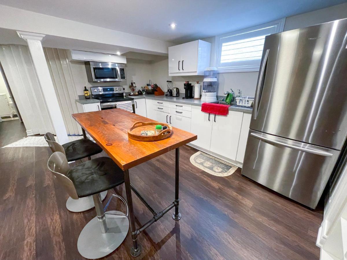 Spacious & Renovated 1bd W/parking Apartment *