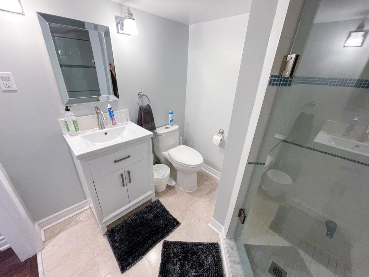 Spacious & Renovated 1bd W/parking Toronto