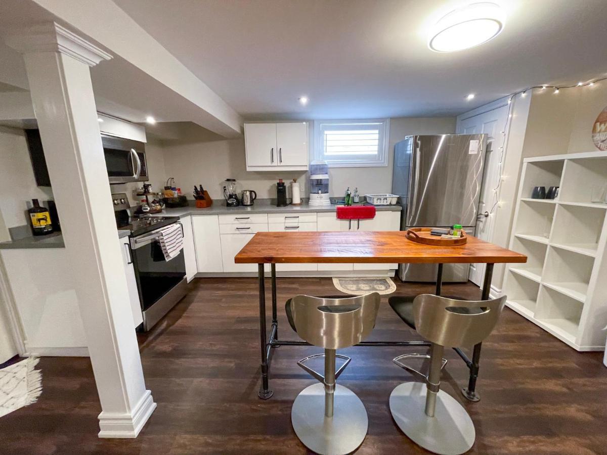 Apartment Spacious & Renovated 1bd W/parking Toronto