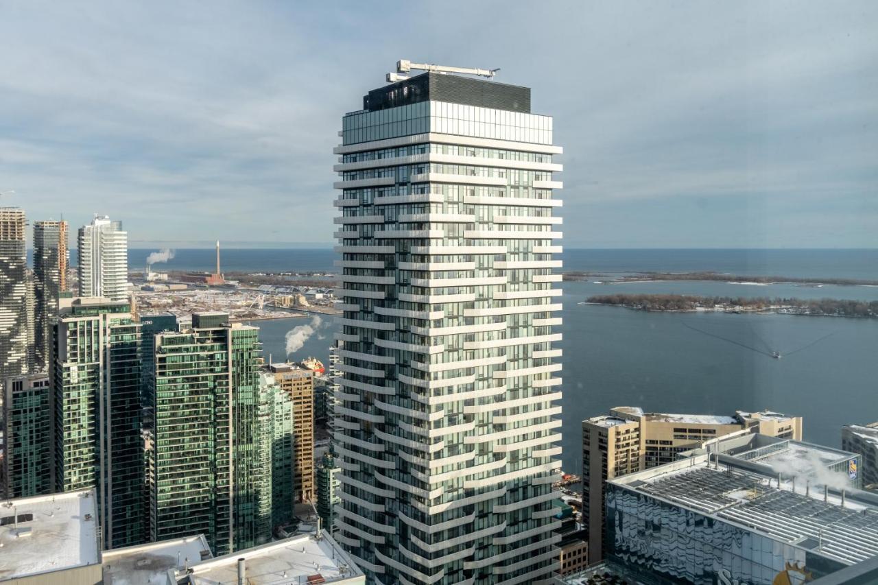 Apartment Downtown Step To Cn Tower ,scotiabank Arena .union Station Toronto