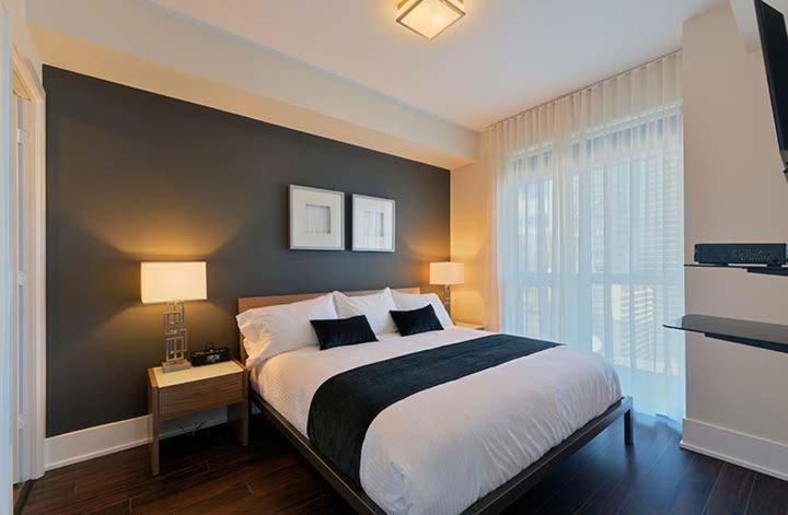 Hotel Delsuites - 300 Front Street - 30 Night Stays Toronto