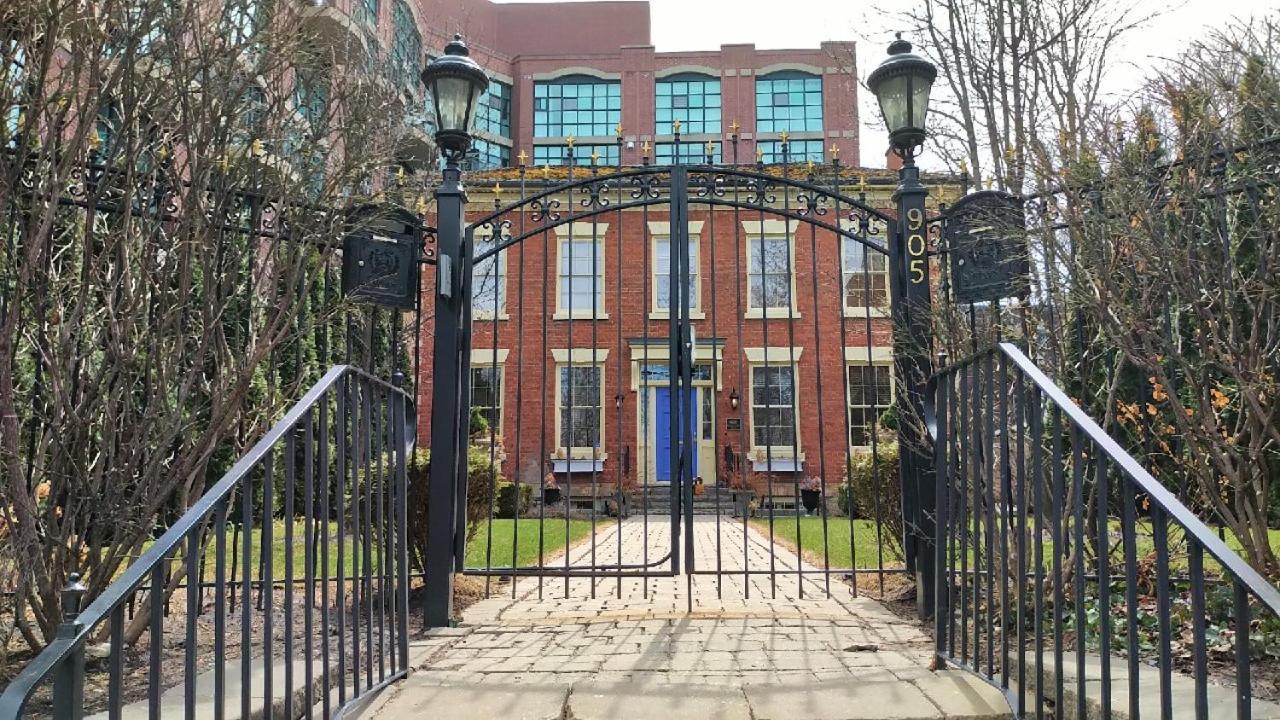 Apartment One Bedroom In Liberty Village
