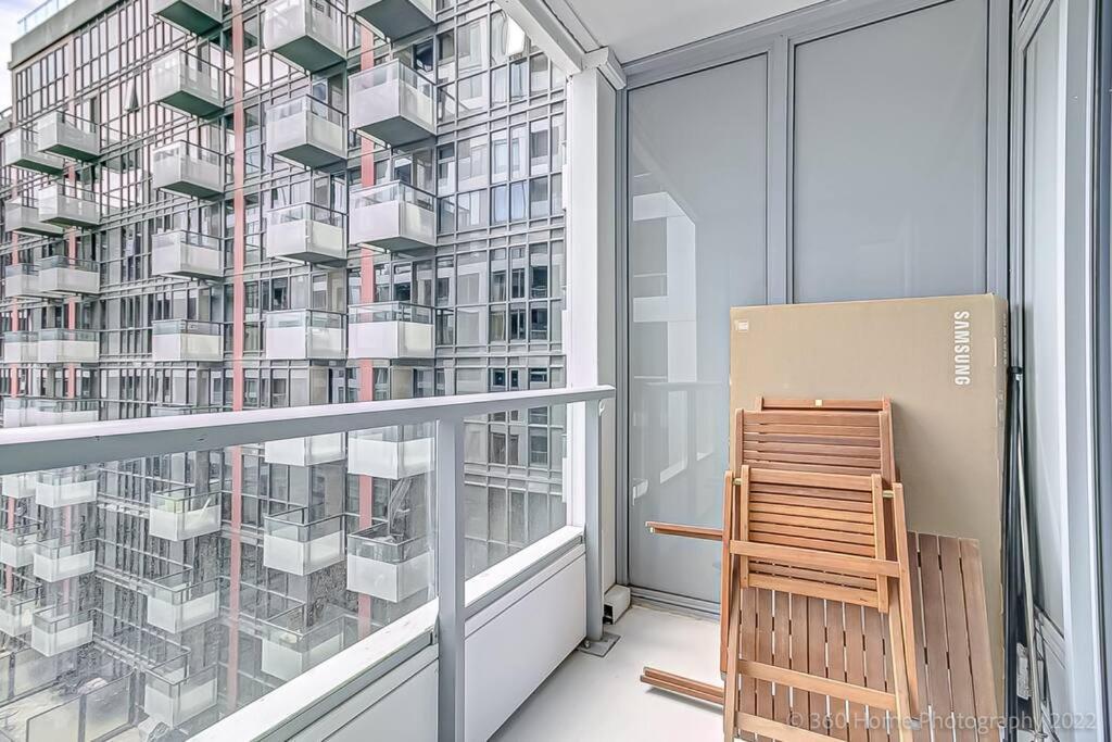 Minto - Modern In King West Neighborhood Toronto