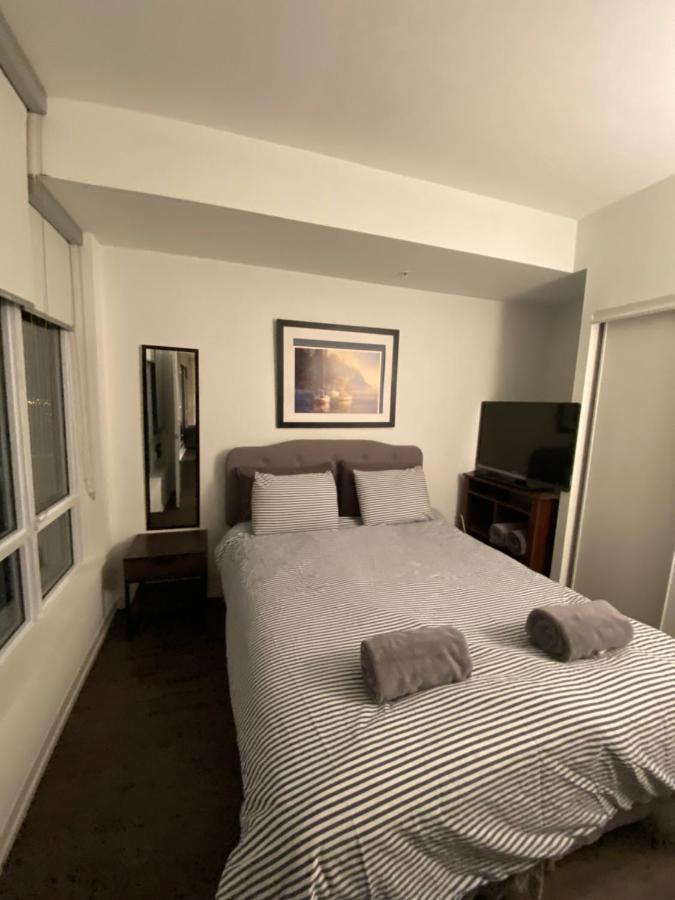 One Bedroom In Liberty Village * Toronto