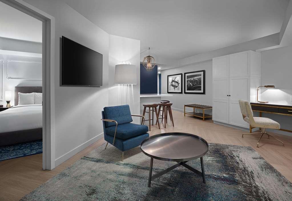 Hotel Pantages Centre 4*