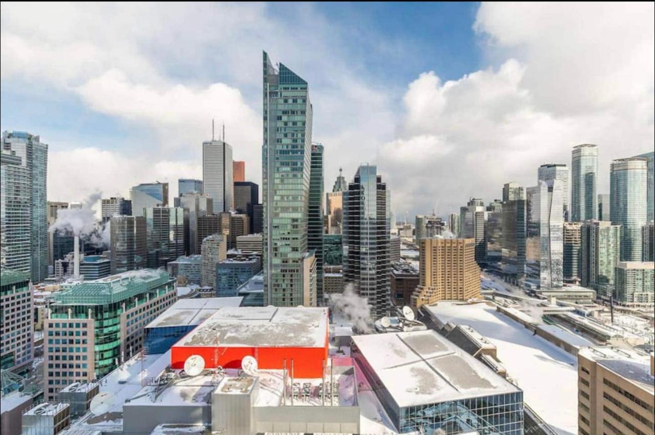Morden In The Center Of Downtown * Toronto