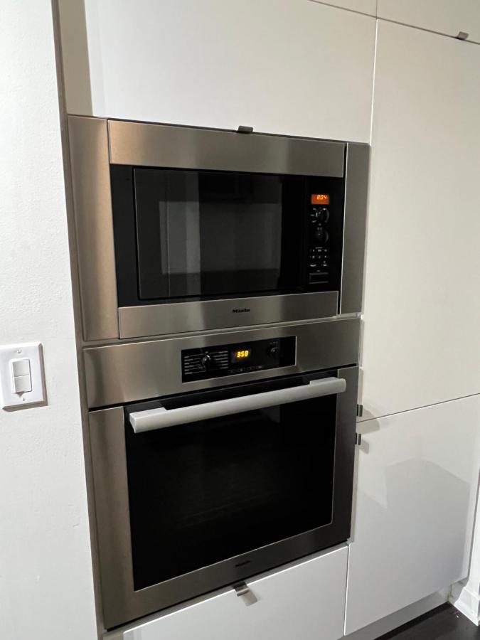 Apartment Morden In The Center Of Downtown *