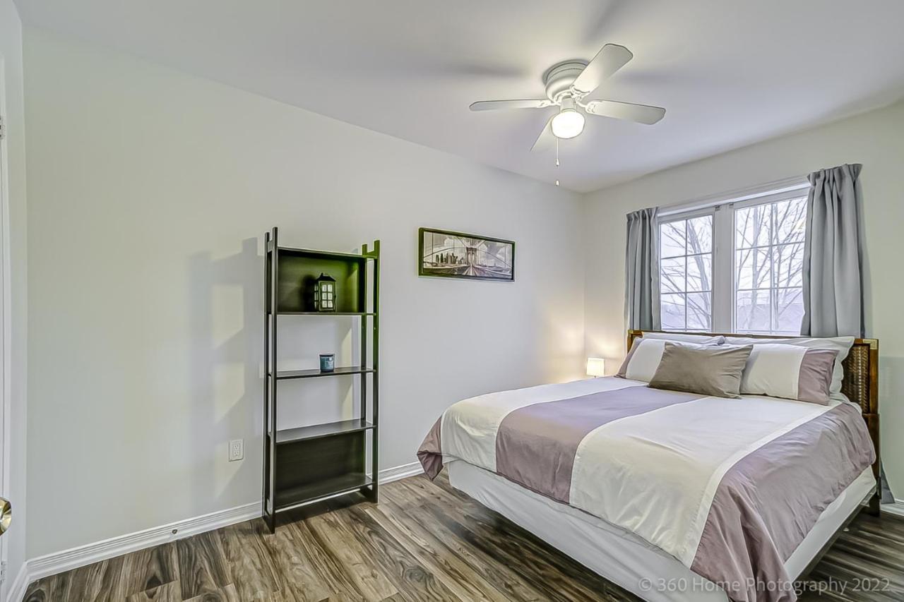 Urban Retreat - Modern 4br Townhouse Toronto