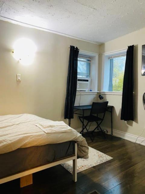 Relax Ii East York Space Share * Toronto