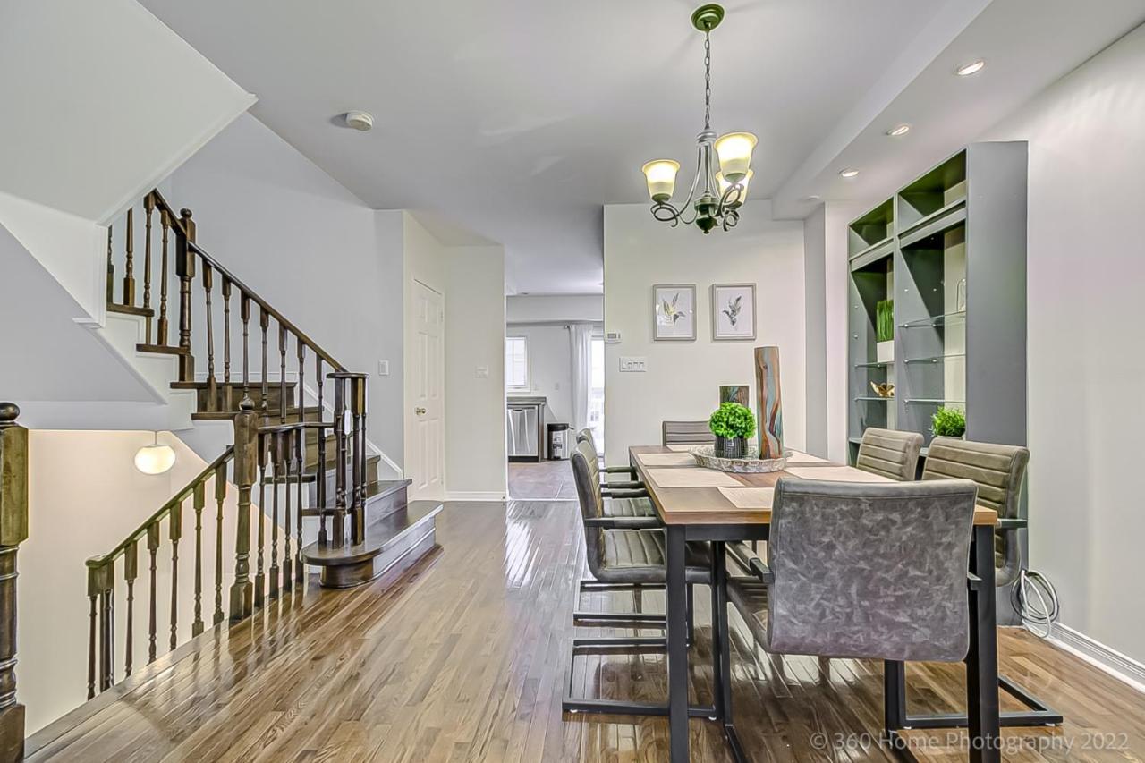 Apartment Urban Retreat - Modern 4br Townhouse