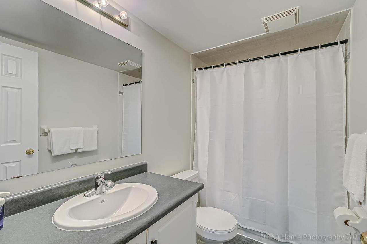 Apartment Urban Retreat - Modern 4br Townhouse
