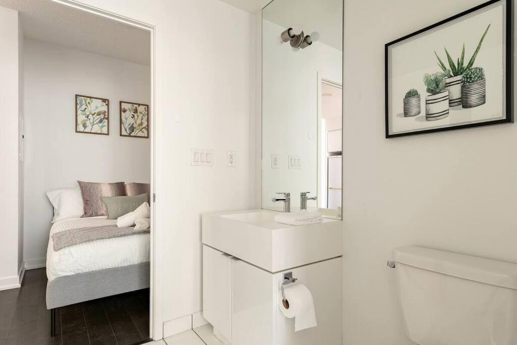 Apartment Guestic At Cityplace - Lake View & One Free Parking *