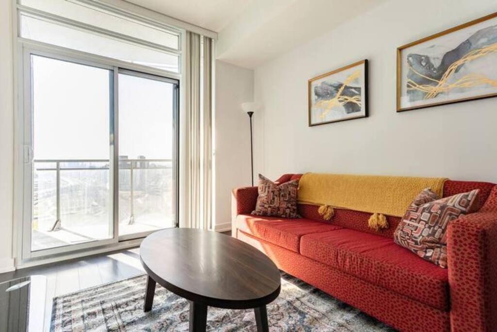 Apartment Guestic At Cityplace - Lake View & One Free Parking