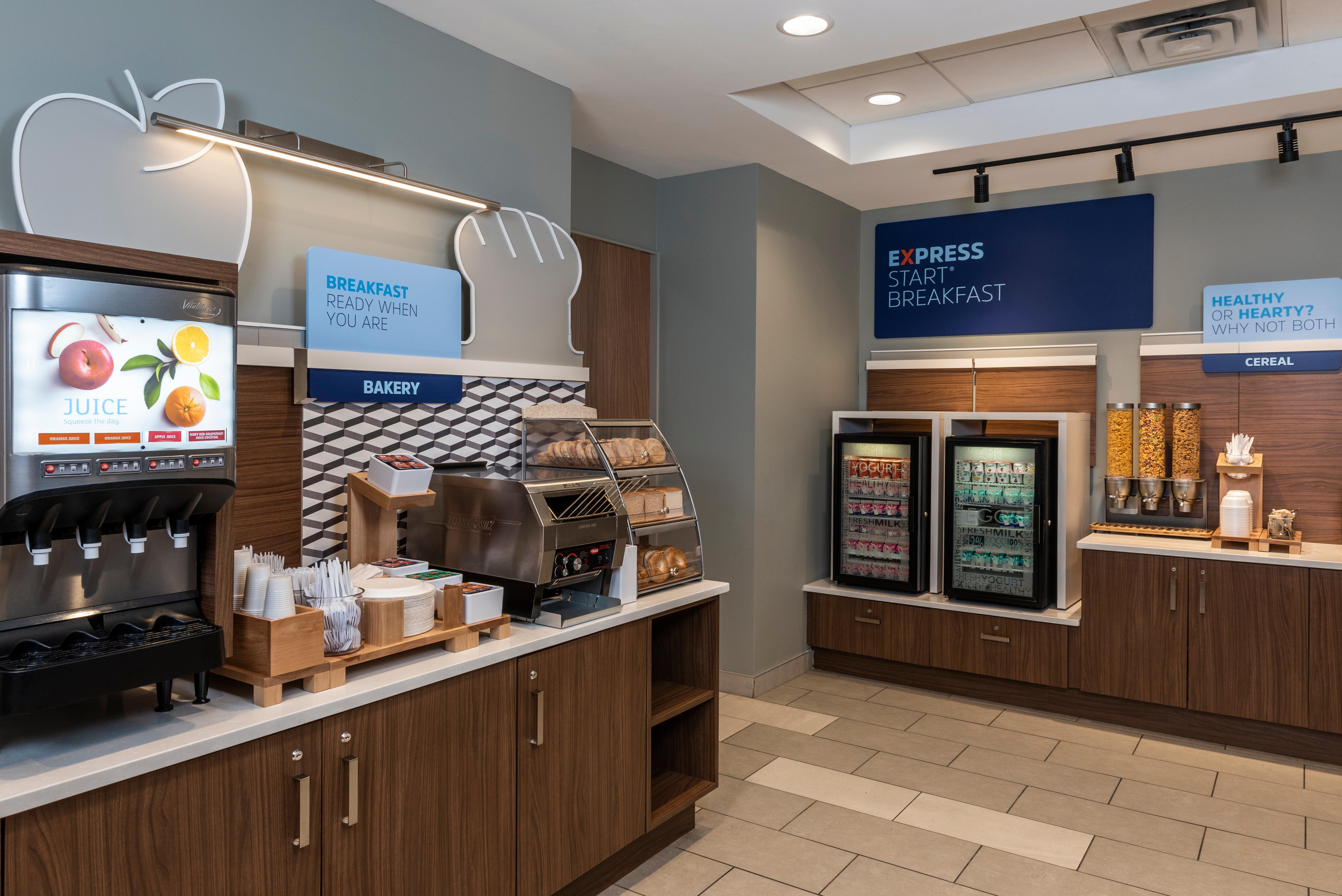 Express Downtown By Ihg Toronto