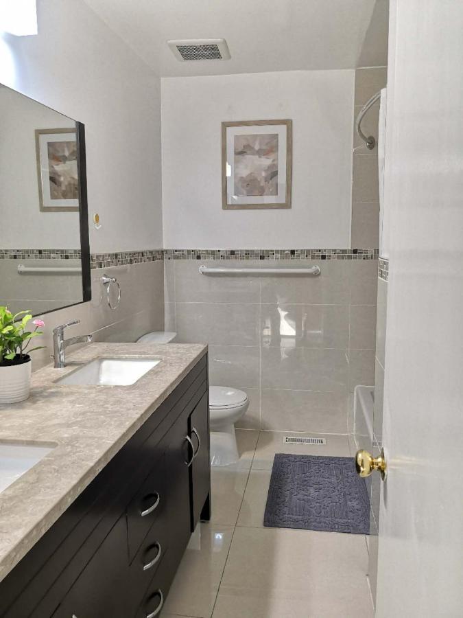 Homestay Spacious And Bright House Toronto