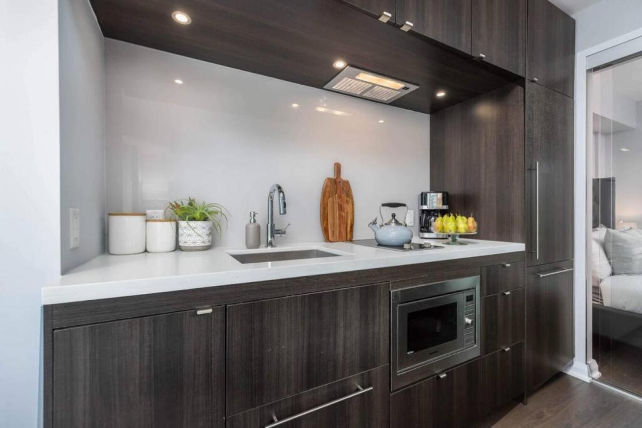 Modern Yorkville 1br 1ba Gym Upscale Area * Toronto