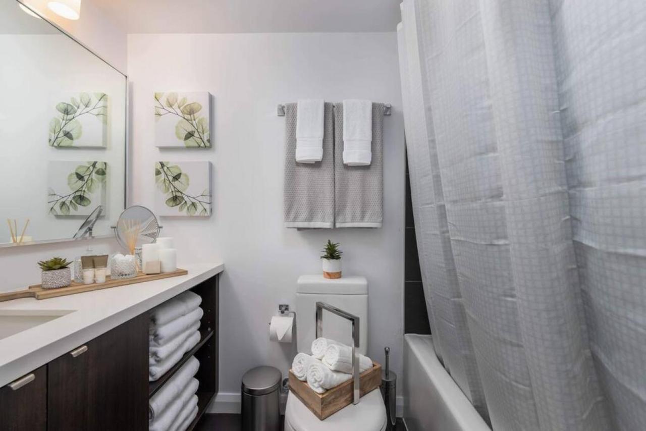 Modern Yorkville 1br 1ba Gym Upscale Area * Toronto