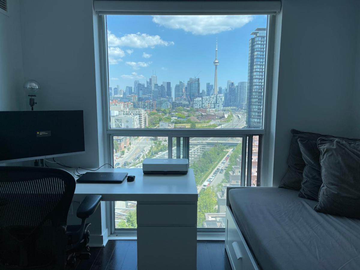 Skyline View Liberty Village Homestay *