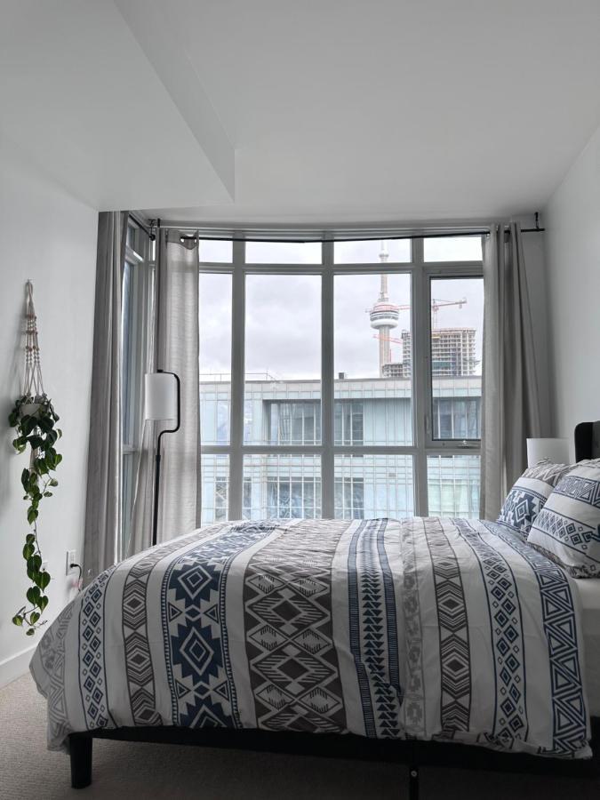 Apartment Stylish 2 Bedrooms W/ Awesome View & Parking Toronto