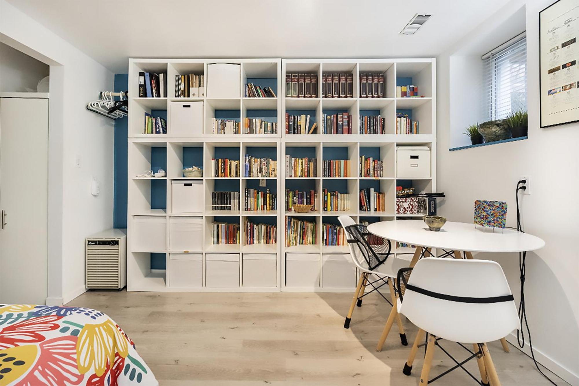 An Independent Beach Retreat Steps From The Lake And Right In The City * Toronto
