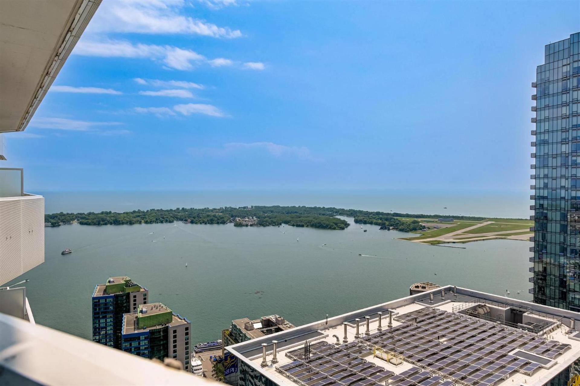 Apartment Presidential Heart Of Downtown With Stunning View *