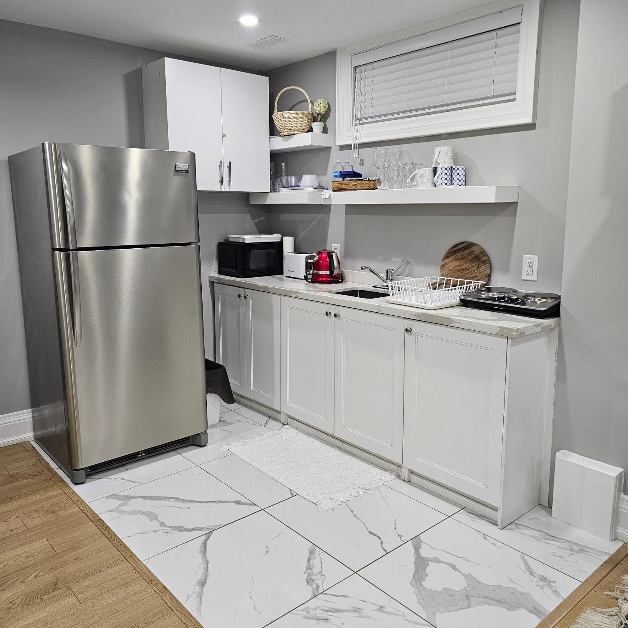 Basement In Luxury Beach House Apartment *