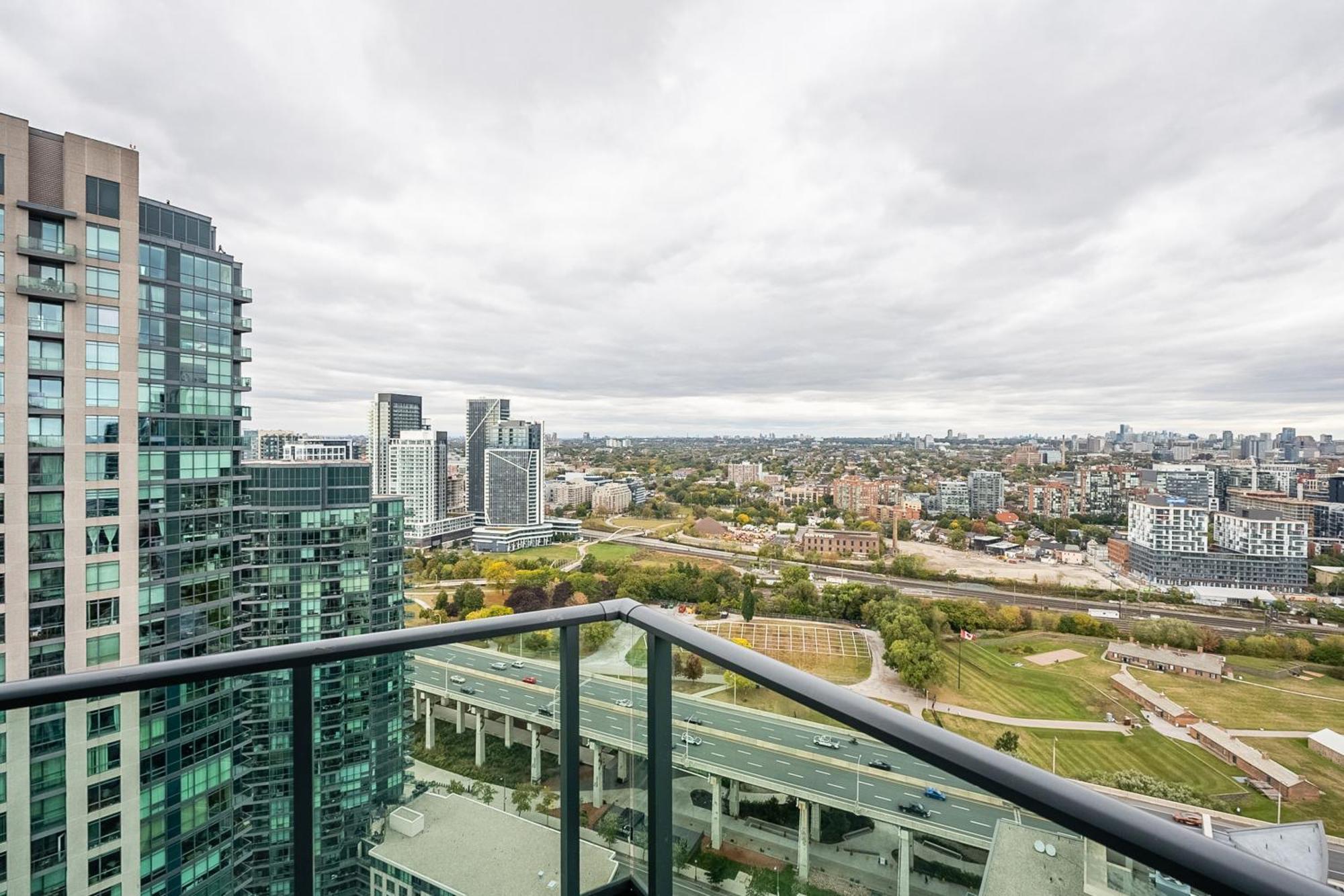 Apartment Rivetstays - The Neptune Toronto