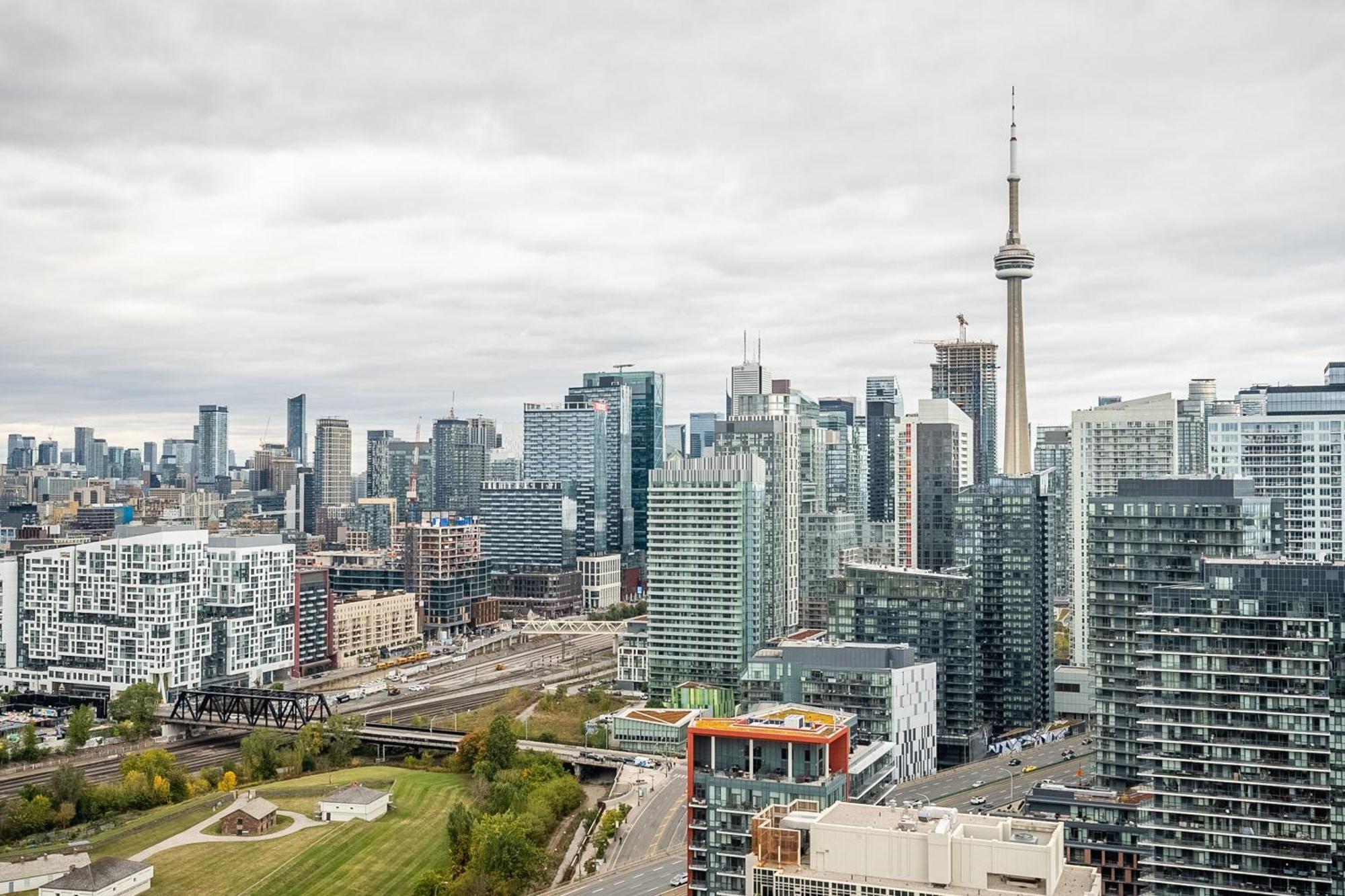 Rivetstays - The Neptune Apartment Toronto