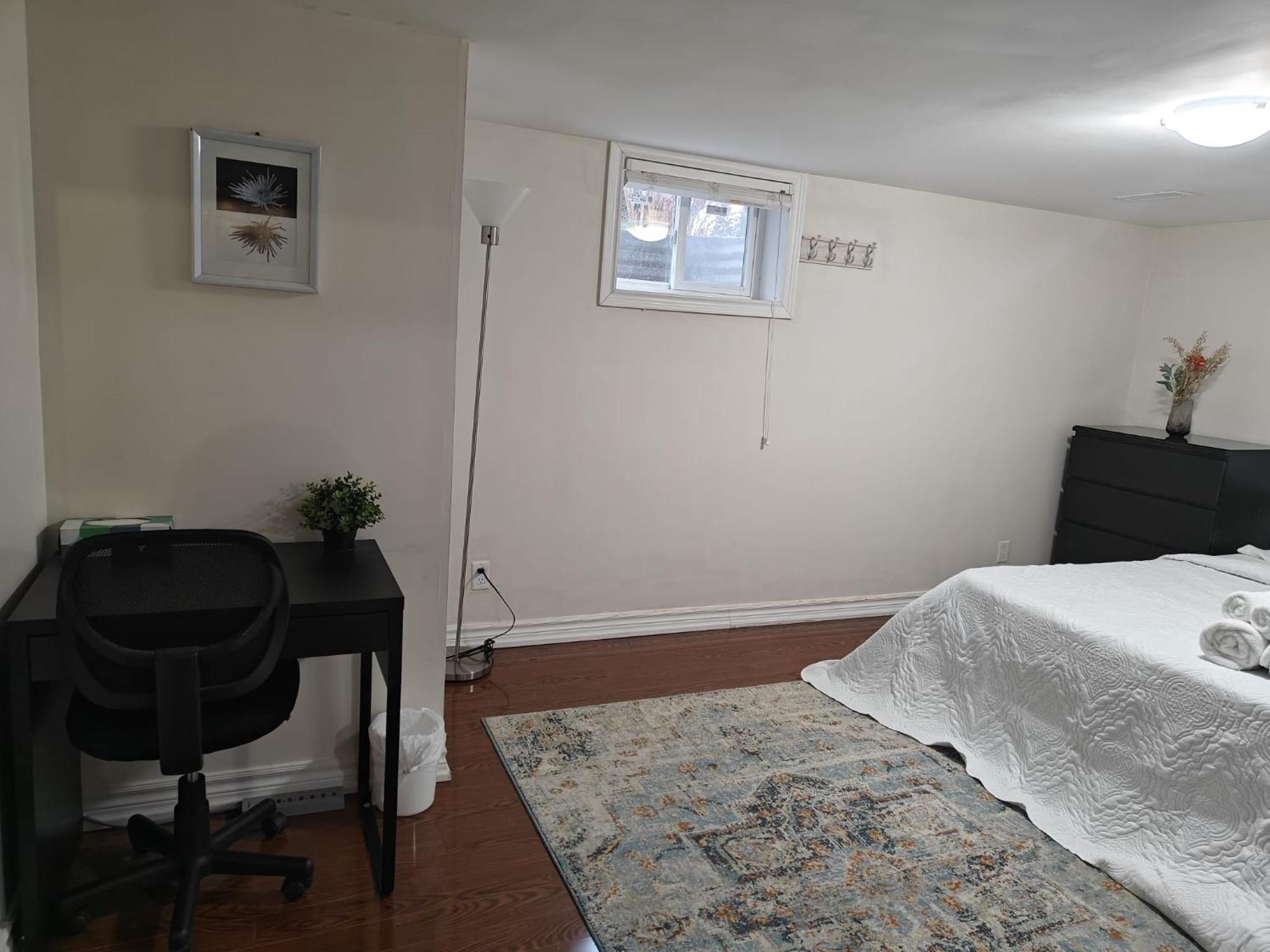 Homestay Spacious Mbr Near Kennedy Subway & Go