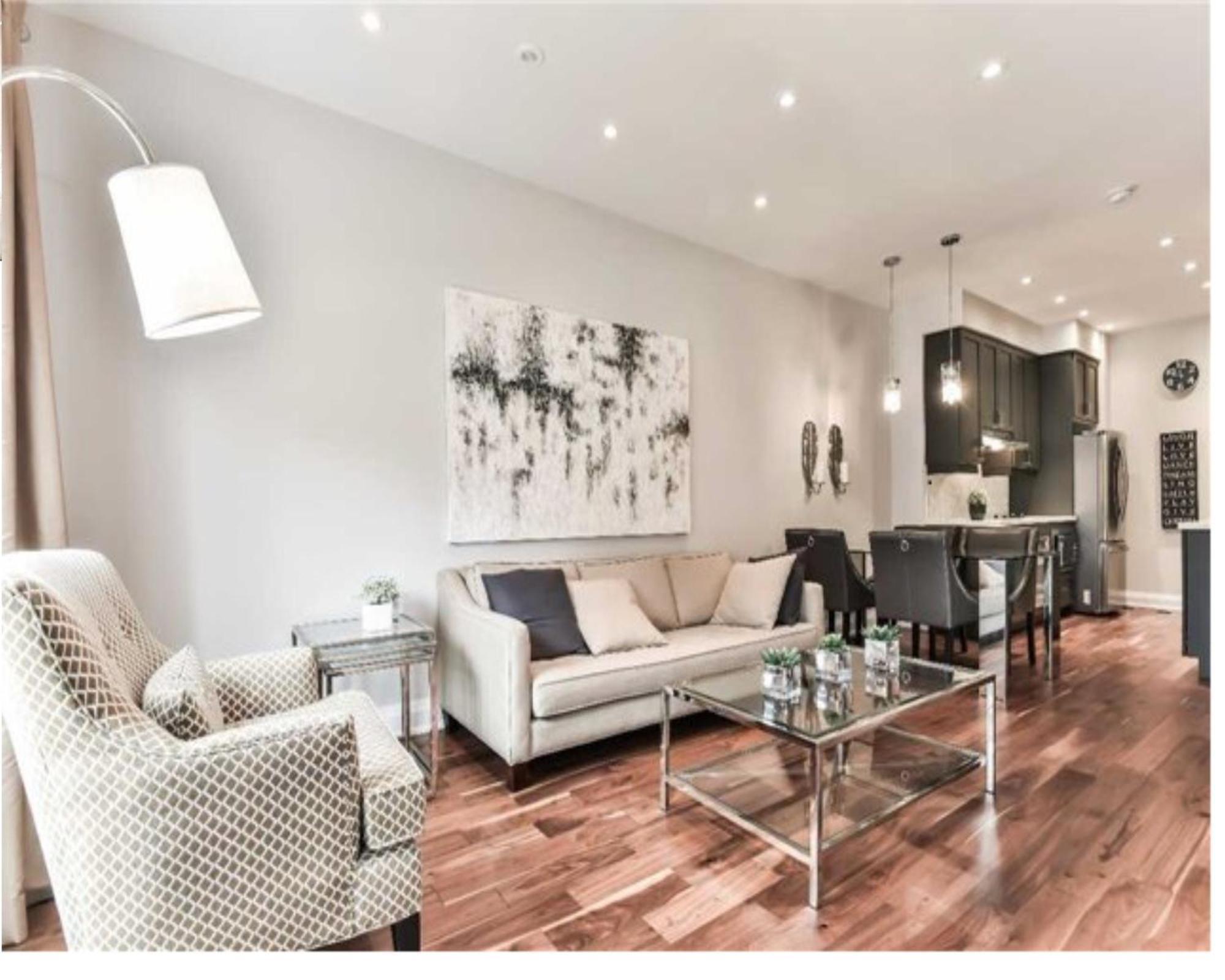 Ferienhaus Immaculate Executive Townhouse 3br&3ba At Lawrence Park *