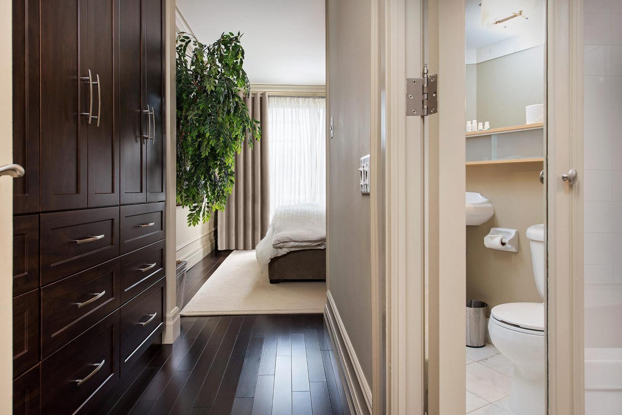 Aparthotel Sky Yorkville 4*