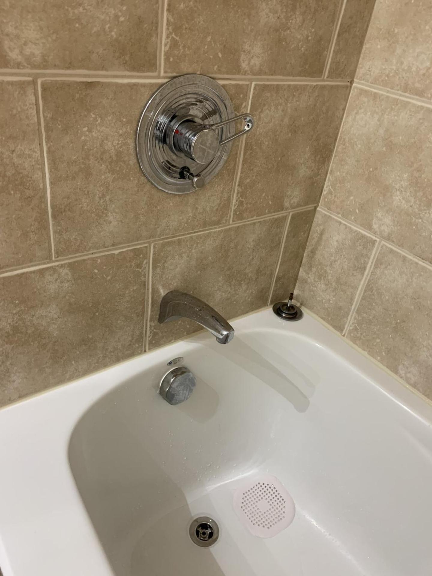 Guest house Spacious Bedroom With Living Area And Free Parking In Midtown