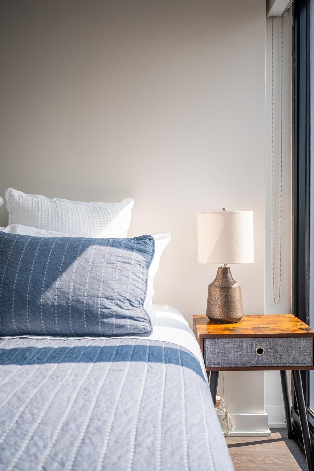 Apartment Traveller In Centre Toronto