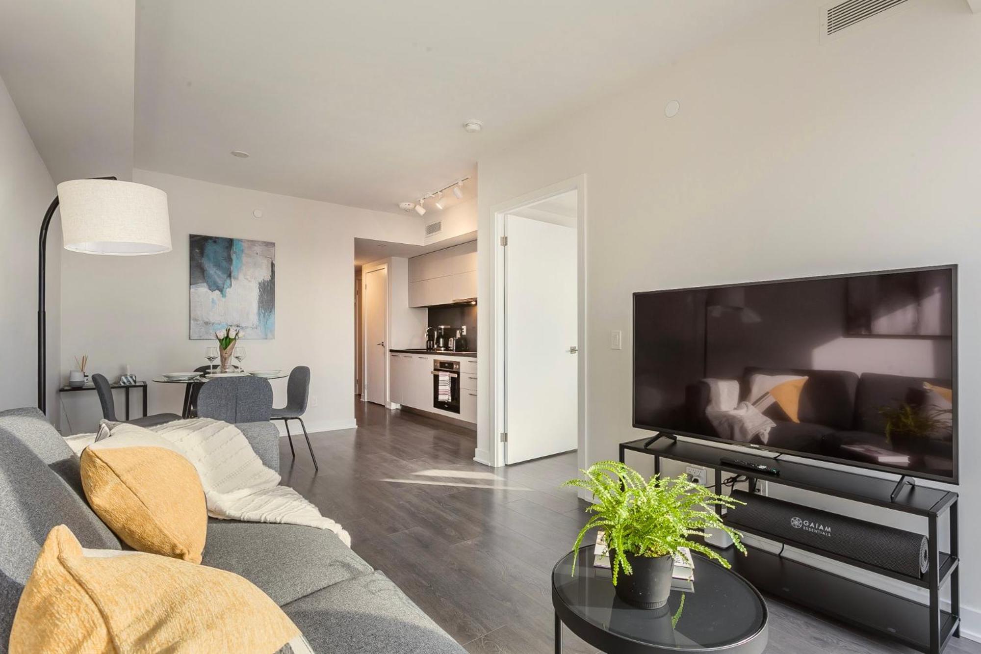 Traveller In Centre Apartment *