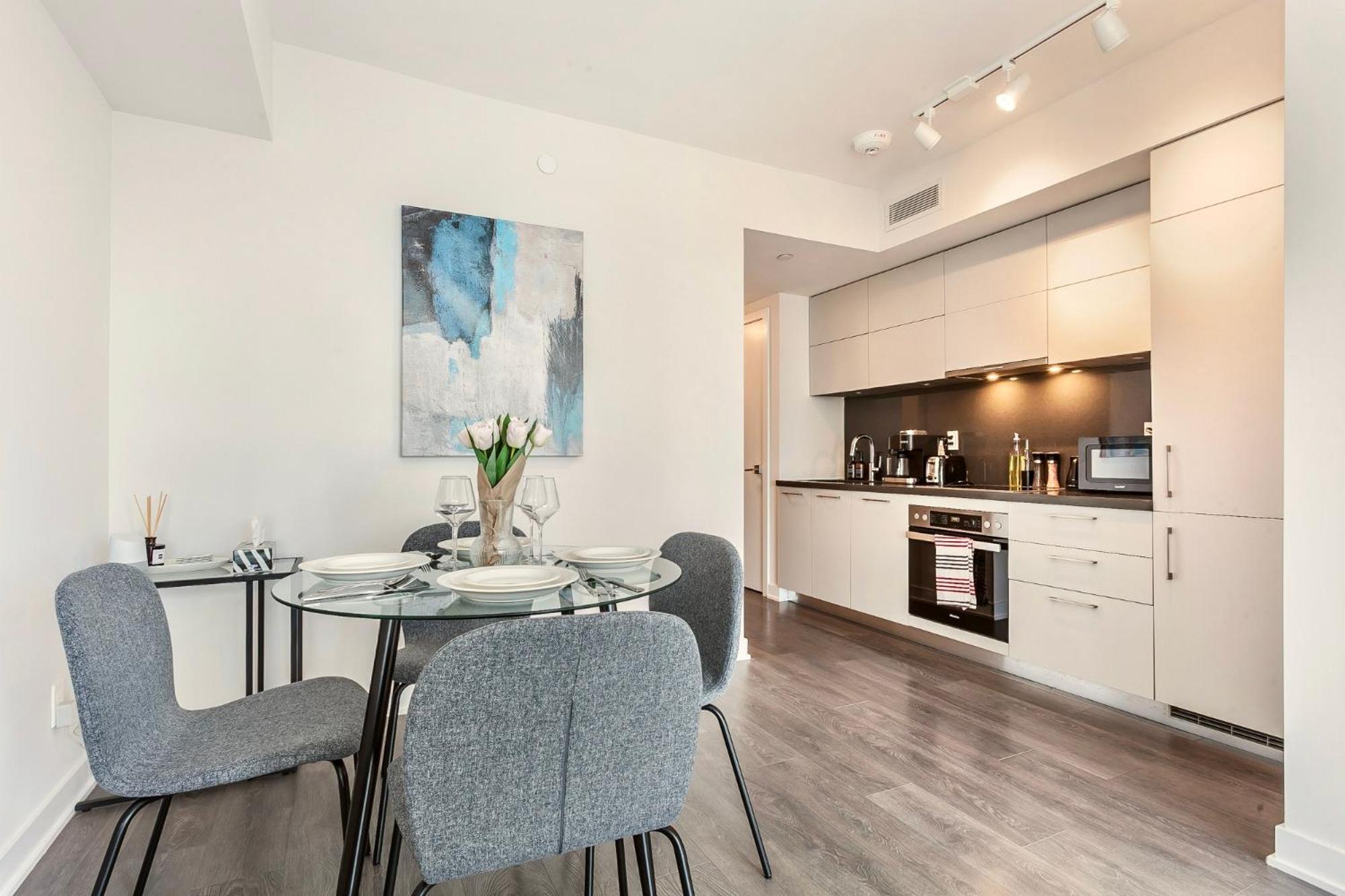 Traveller In Centre Apartment *