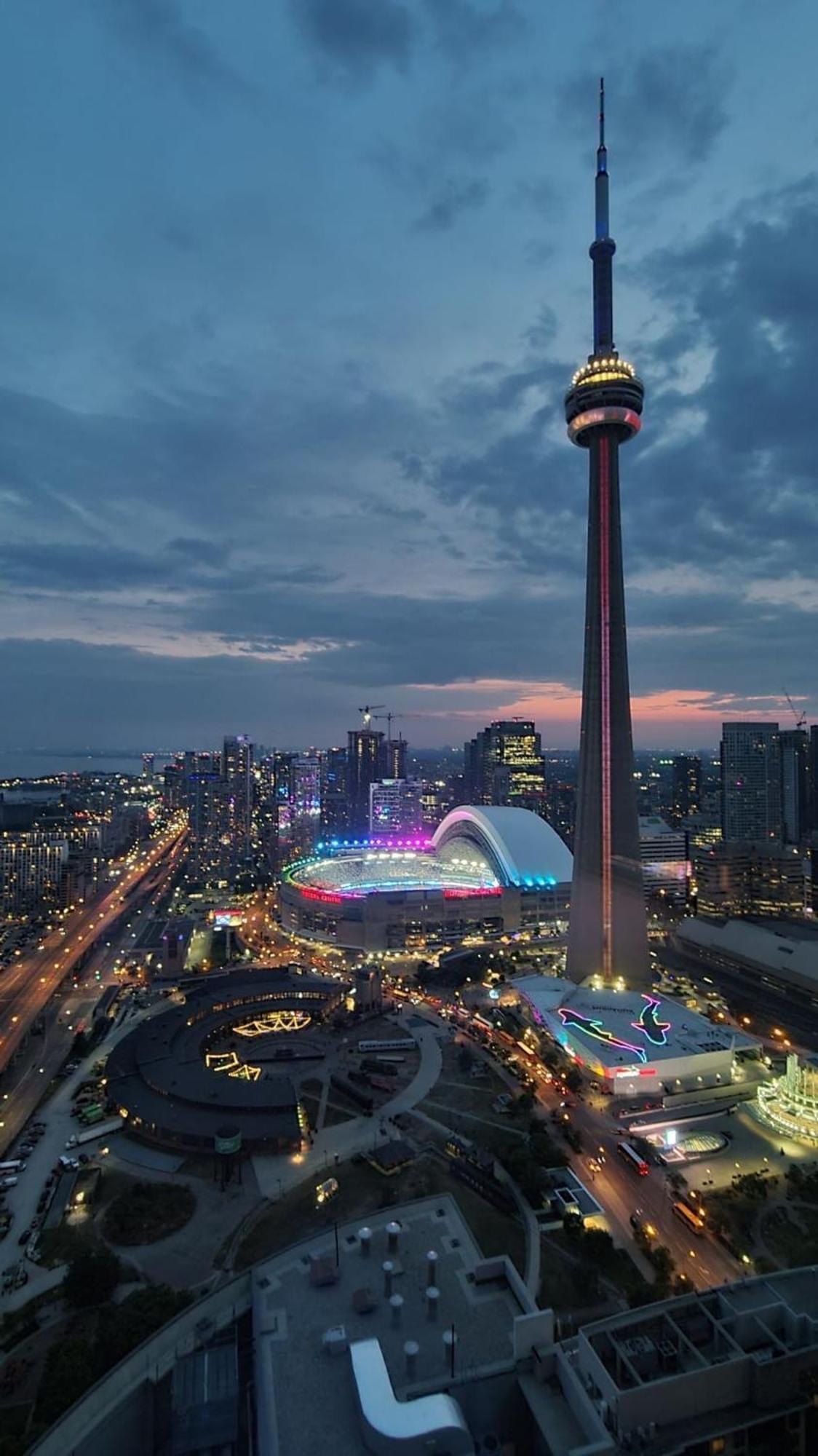 Magnificient View Next Cn Tower/rogers/union/mtcc Toronto
